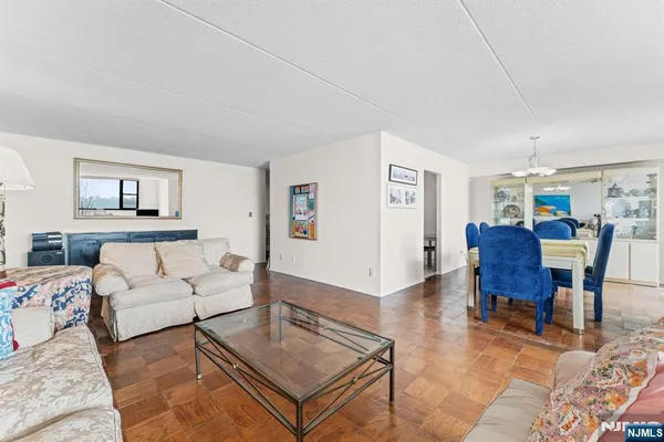 $479,999 | 250 Gorge Road, Unit 14J, Cliffside Park, NJ 07010