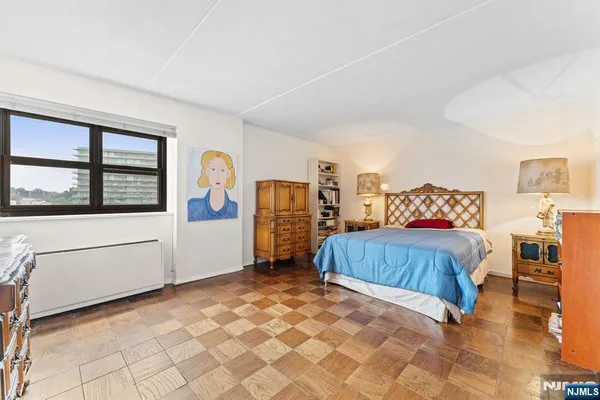 $479,999 | 250 Gorge Road, Unit 14J, Cliffside Park, NJ 07010
