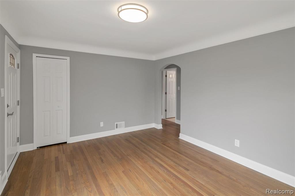 134 Massoit Street Clawson, MI 48017 - Photo 6 of 39