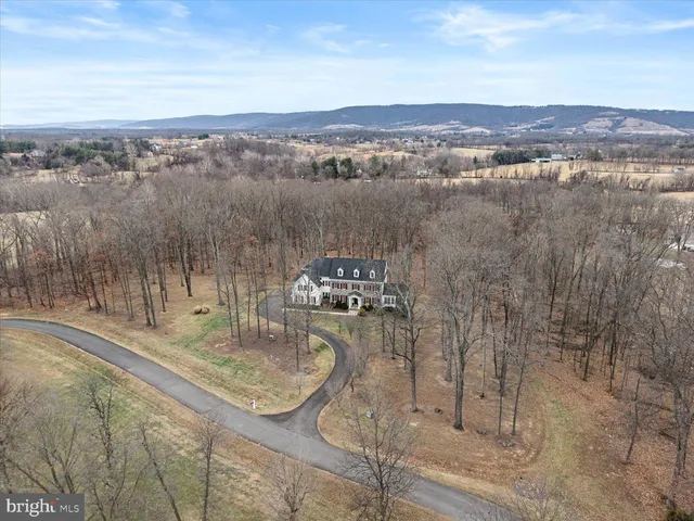 $1,832,000 | 19355 Airwell Court, Purcellville, VA 20132