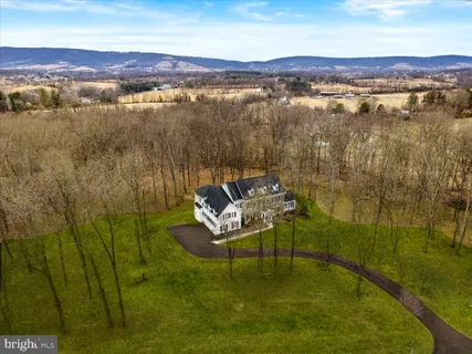 $1,832,000 | 19355 Airwell Court, Purcellville, VA 20132