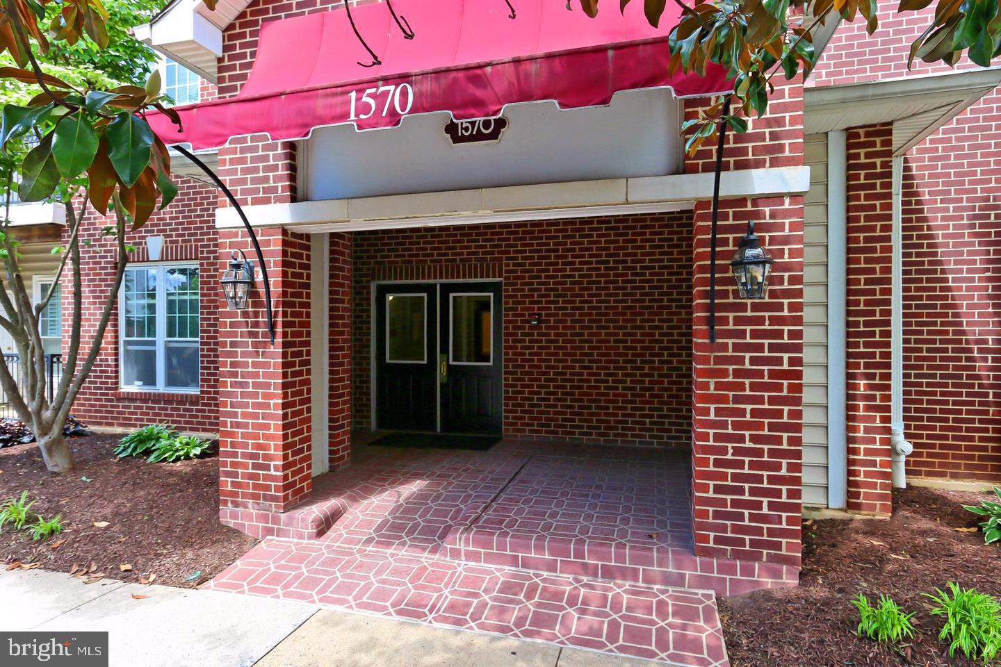 1570 Spring Gate Dr., Unit 7113 McLean, VA 22102 - Photo 2 of 13