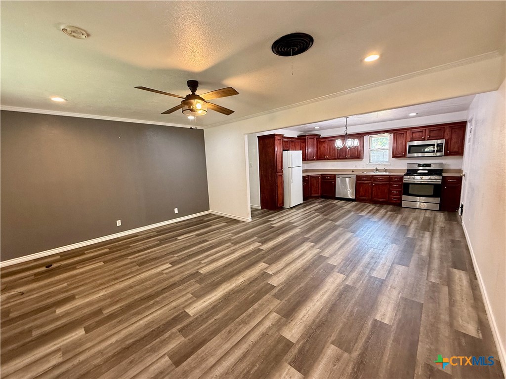 1504 Bridge Street Gatesville, TX 76528 - Photo 4 of 13