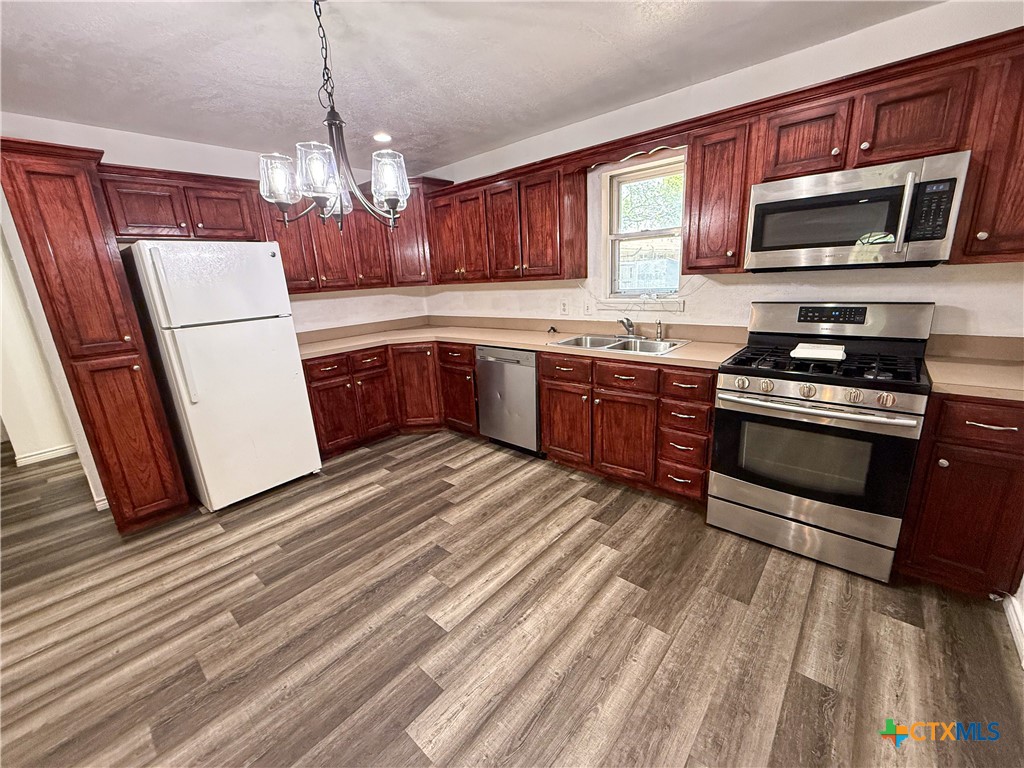 1504 Bridge Street Gatesville, TX 76528 - Photo 6 of 13