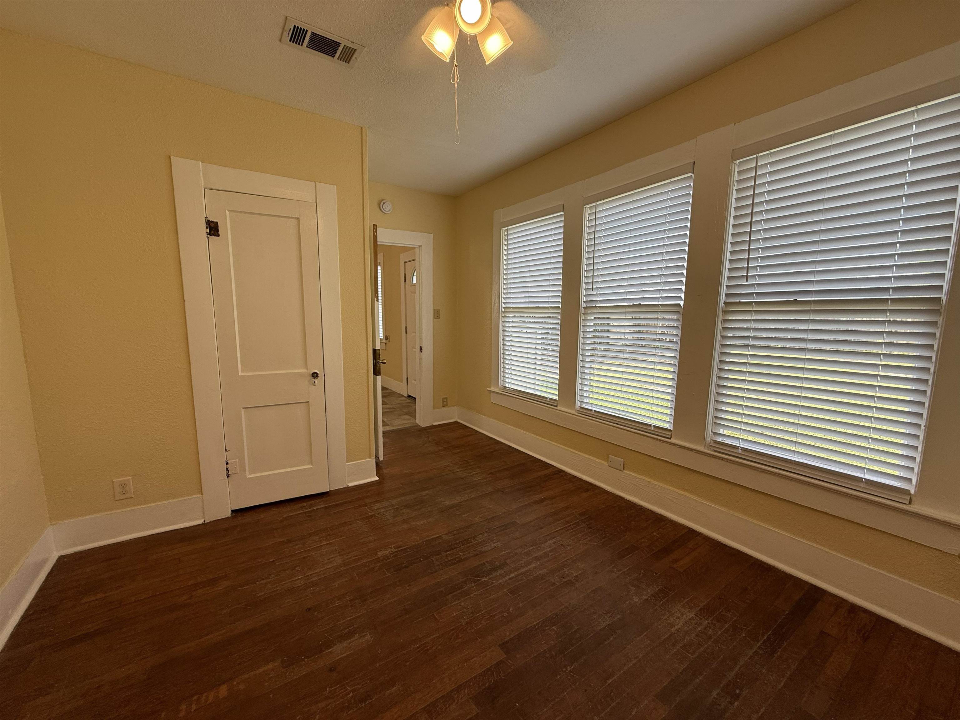 2260 Rusk Street Beaumont, TX 77701 - Photo 9 of 15