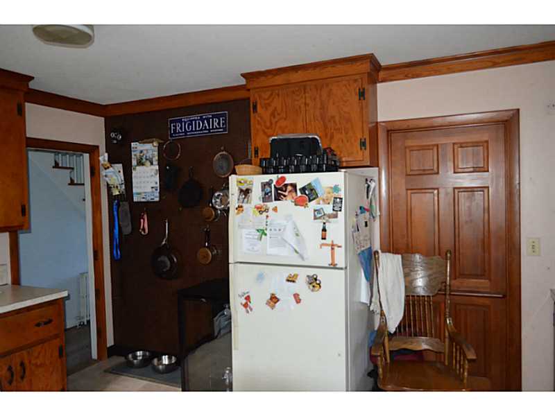669 West Main Road Portsmouth, RI 02871 - Photo 8 of 18 Kitchen.