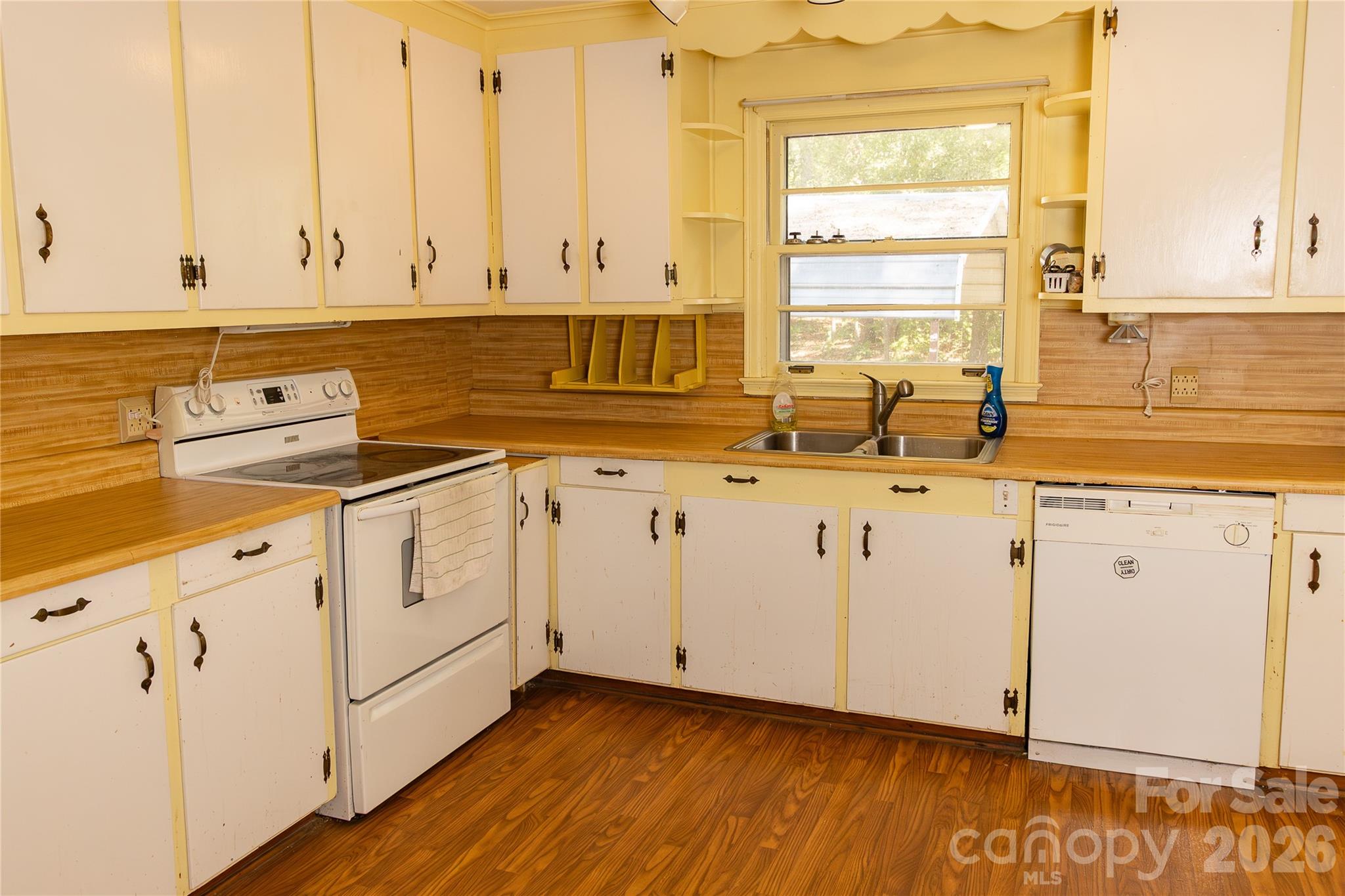 609 Wilcox Avenue Gaffney, SC 29341 - Photo 14 of 23 a view of a kitchen with cabinets
