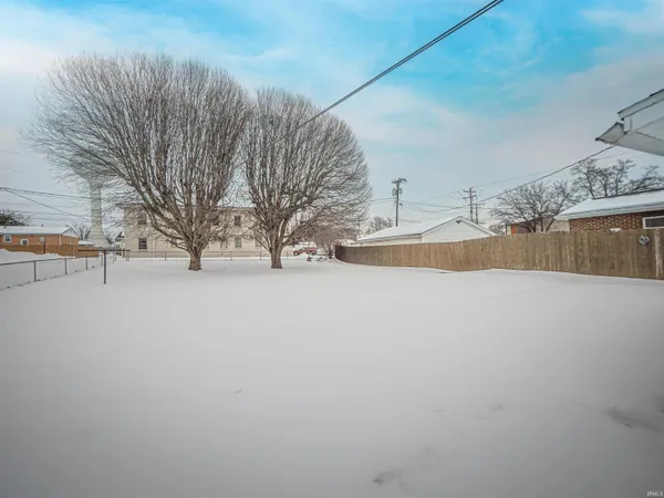 $155,000 | 1204 Dereham Drive, Mount Vernon, IN 47620