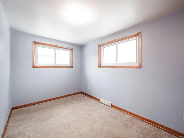 $160,000 | 1204 Dereham Drive, Mount Vernon, IN 47620