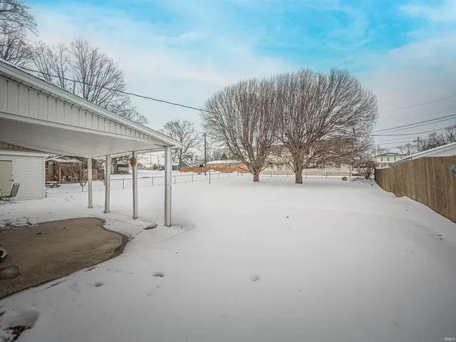 $160,000 | 1204 Dereham Drive, Mount Vernon, IN 47620