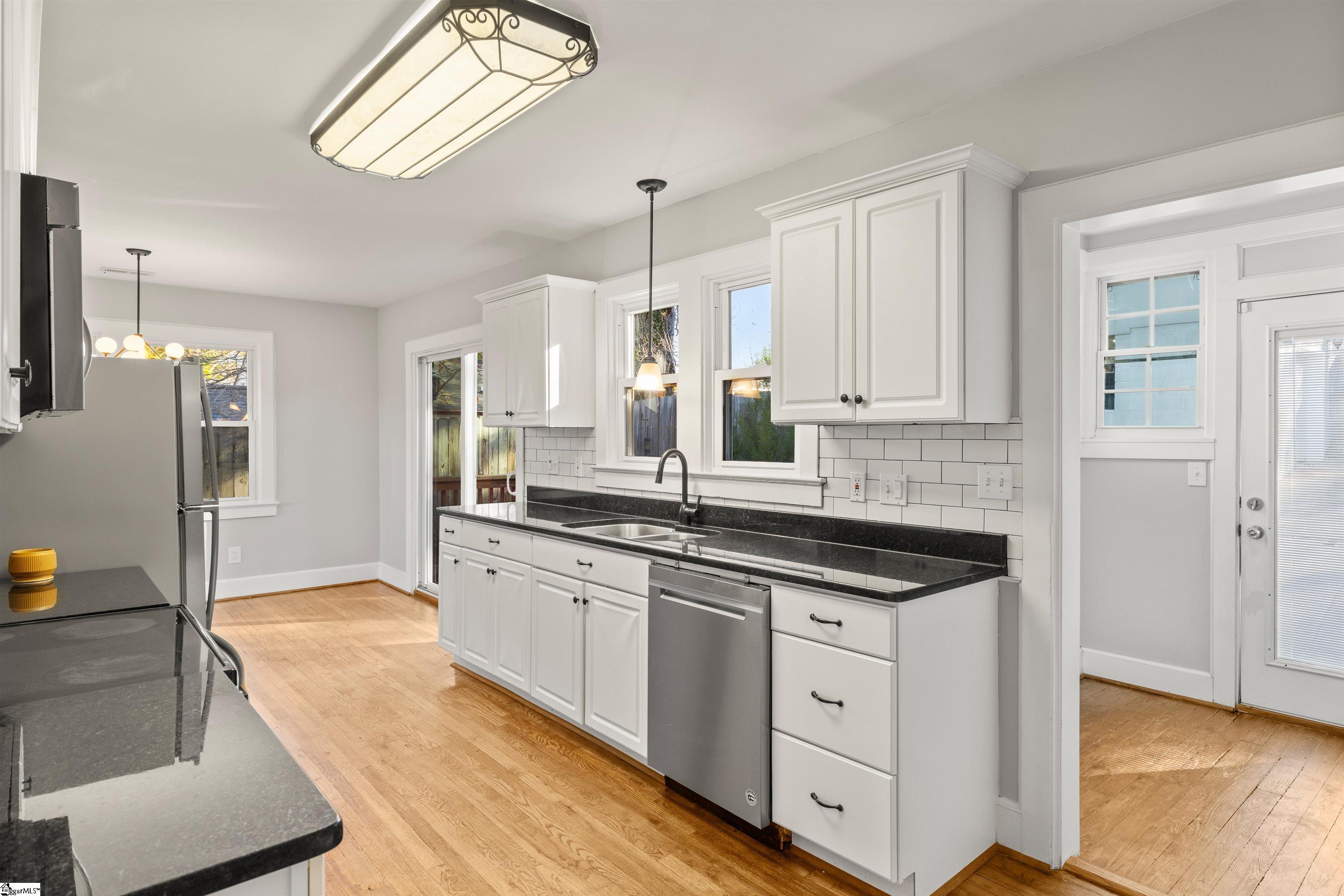 107 Haviland Avenue Greenville, SC 29607 - Photo 20 of 47