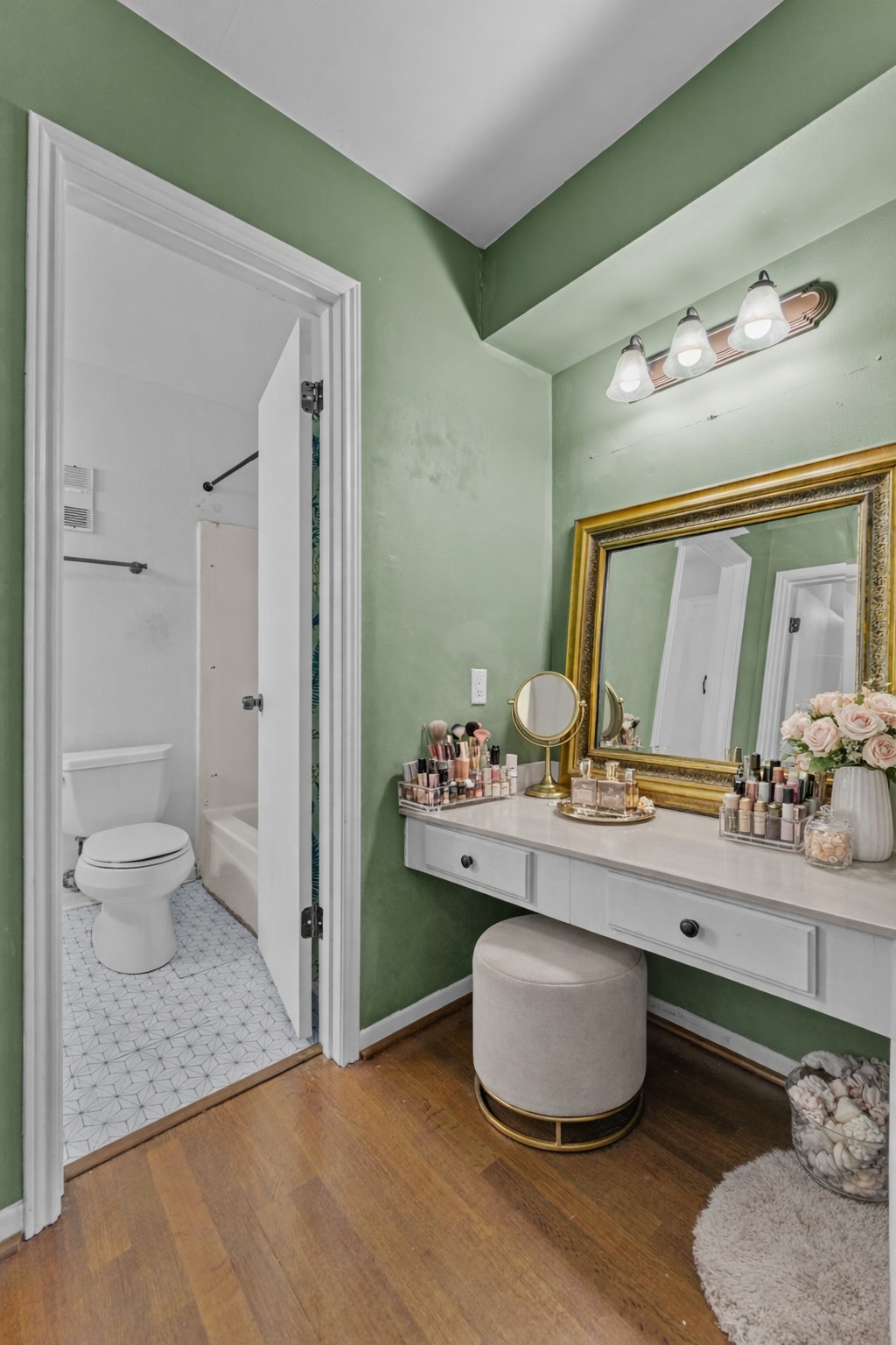 6517 Wanda Lane Houston, TX 77074 - Photo 23 of 36 Virtually Staged. The vanity desk makes morning prep easy!