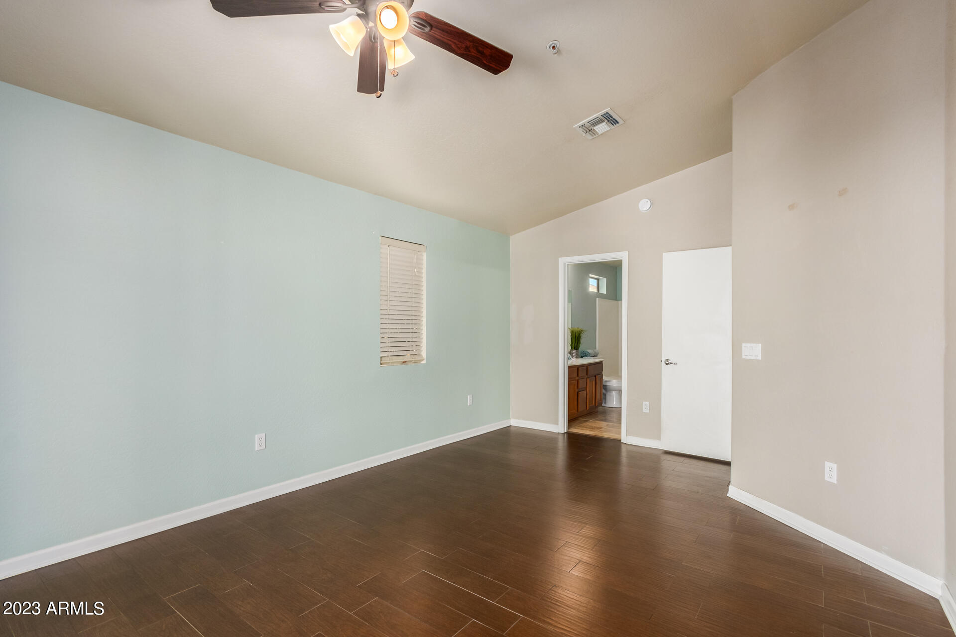 2150 East Bell Road, Unit 1056 Phoenix, AZ 85022 - Photo 14 of 28 18 - Bell