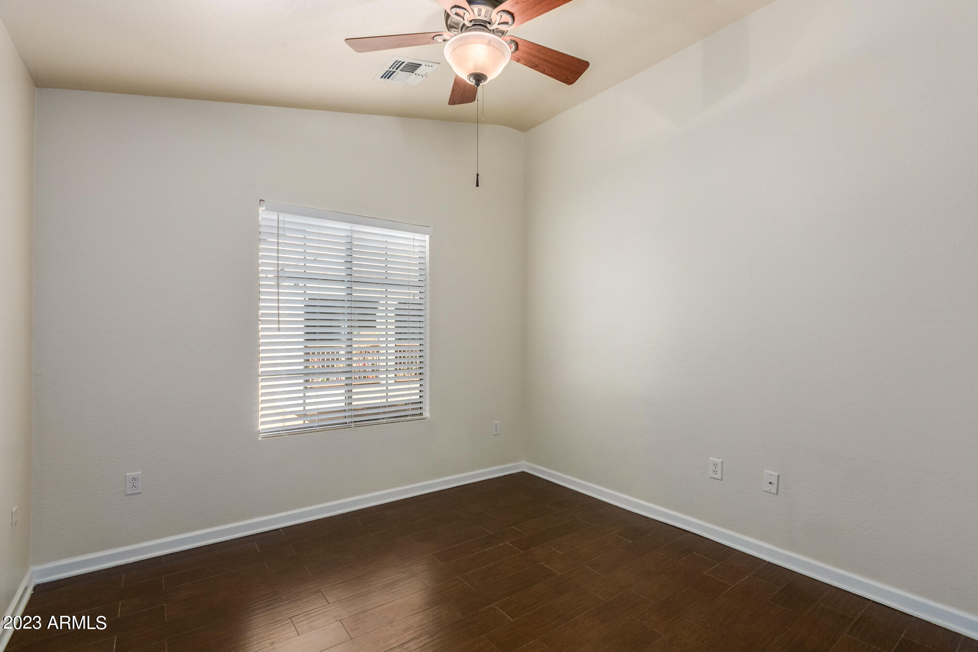 2150 East Bell Road, Unit 1056 Phoenix, AZ 85022 - Photo 17 of 28 21 - Bell