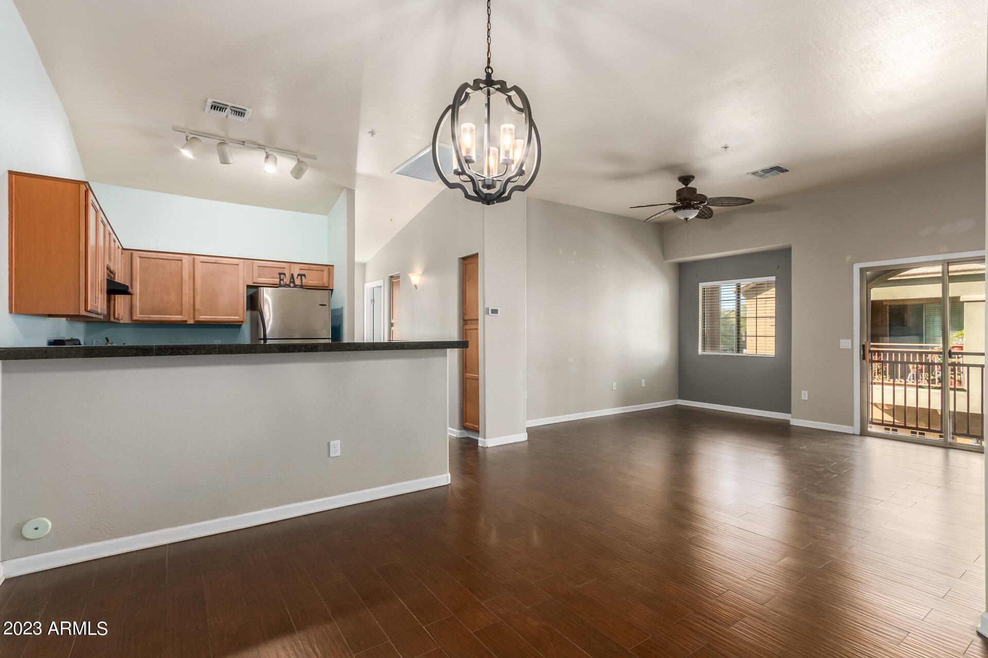 2150 East Bell Road, Unit 1056 Phoenix, AZ 85022 - Photo 3 of 28 6 - Bell
