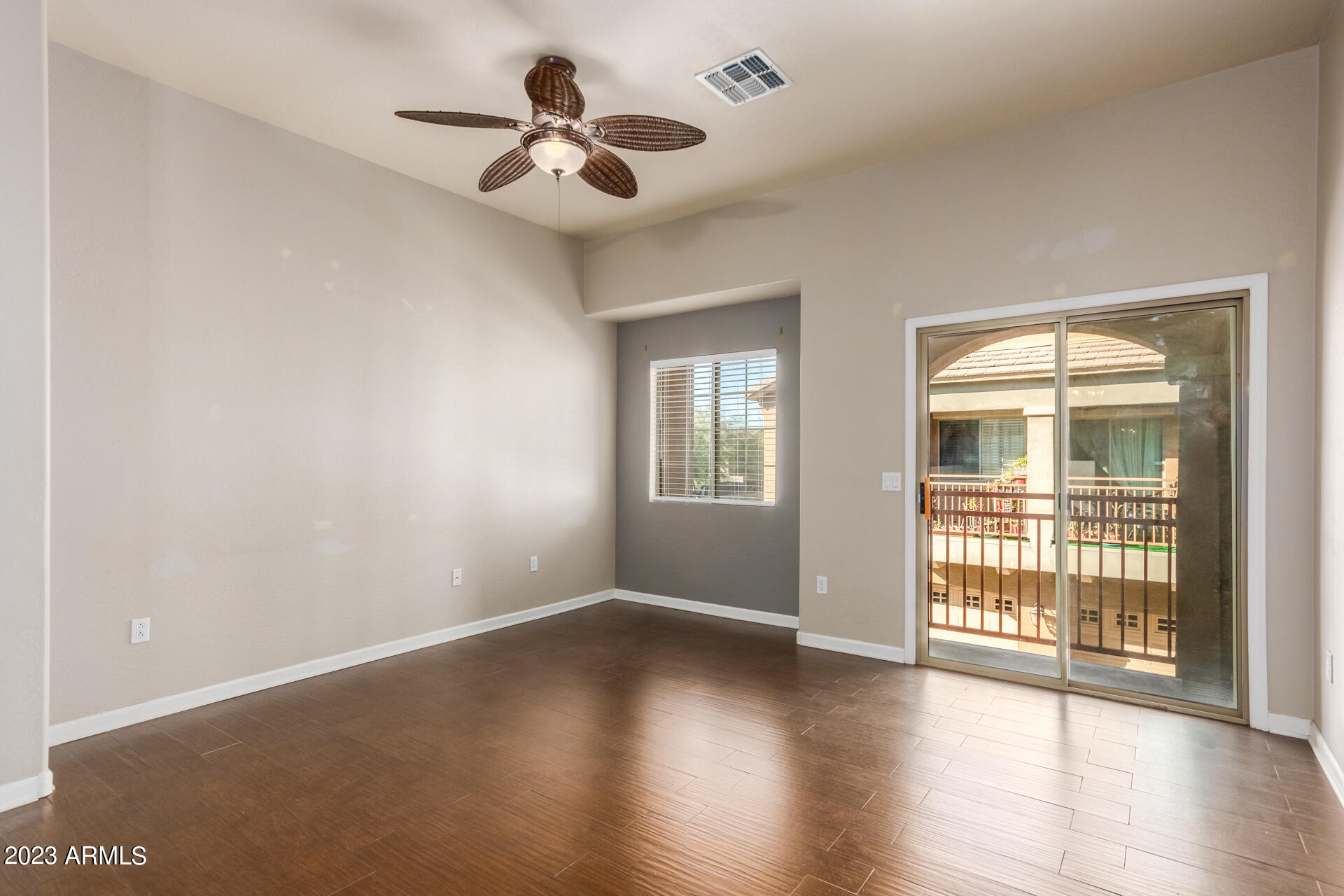 2150 East Bell Road, Unit 1056 Phoenix, AZ 85022 - Photo 8 of 28 8 - Bell