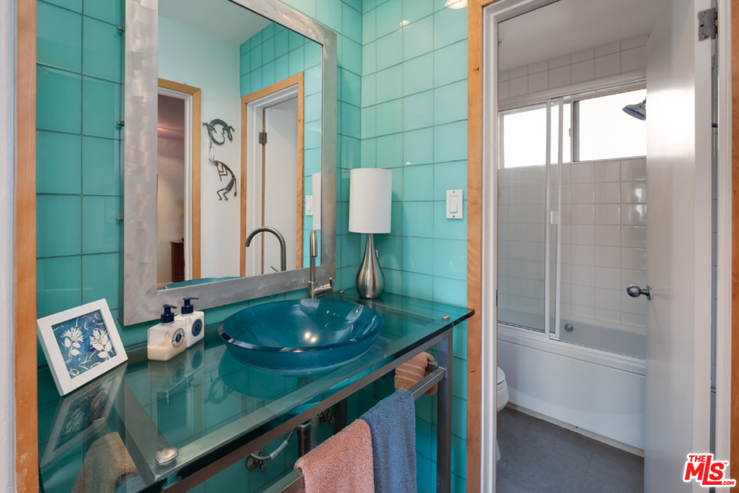 4403 Ocean Front Walk, Unit 204 Marina del Rey, CA 90292 - Photo 11 of 41