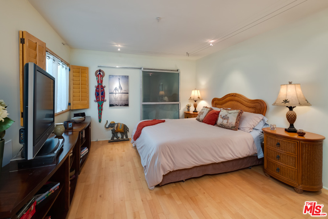 4403 Ocean Front Walk, Unit 204 Marina del Rey, CA 90292 - Photo 12 of 41