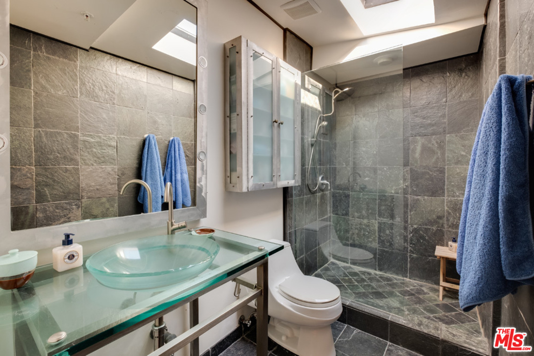 4403 Ocean Front Walk, Unit 204 Marina del Rey, CA 90292 - Photo 19 of 41