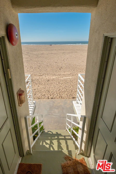 4403 Ocean Front Walk, Unit 204 Marina del Rey, CA 90292 - Photo 29 of 41