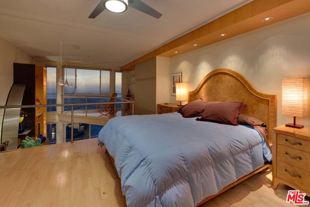 4403 Ocean Front Walk, Unit 204 Marina del Rey, CA 90292 - Photo 34 of 41