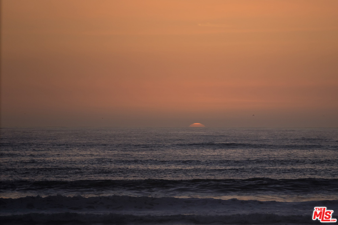 4403 Ocean Front Walk, Unit 204 Marina del Rey, CA 90292 - Photo 38 of 41