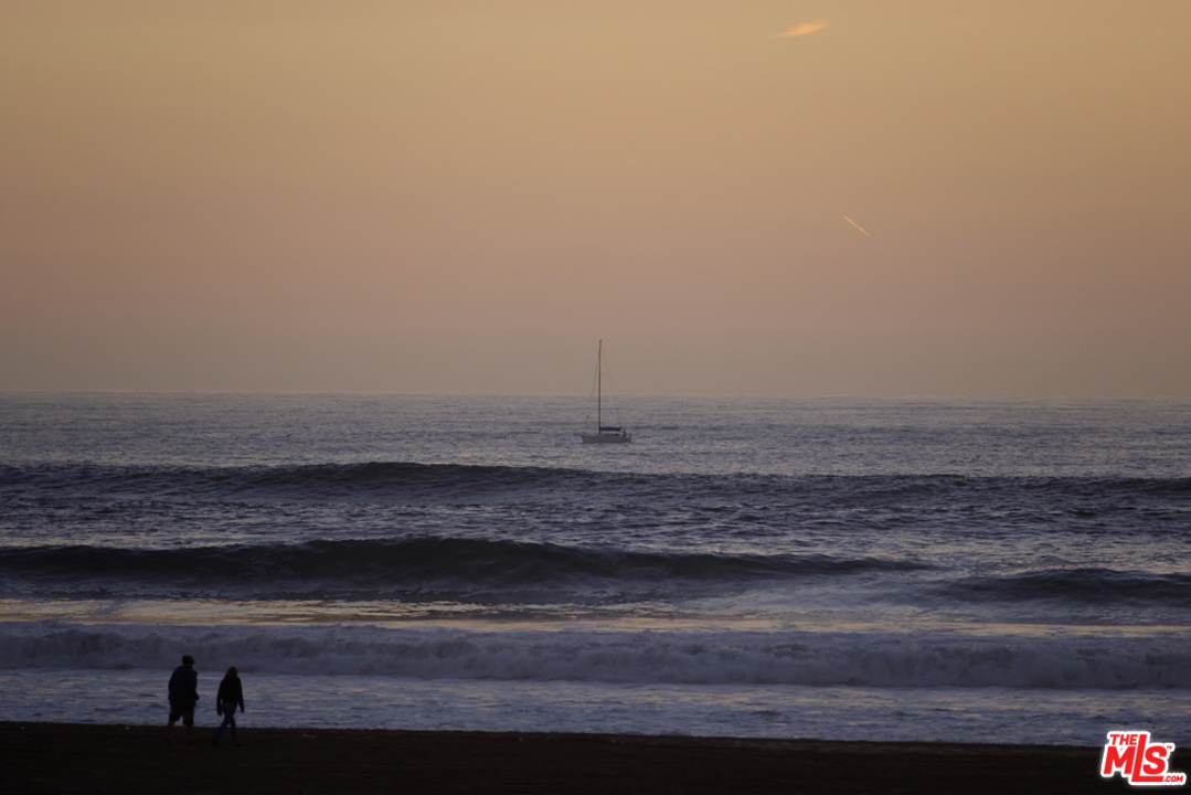 4403 Ocean Front Walk, Unit 204 Marina del Rey, CA 90292 - Photo 39 of 41