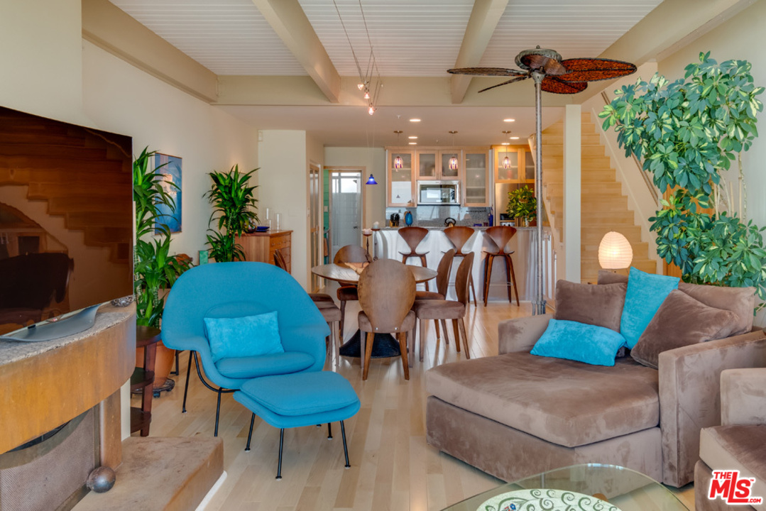 4403 Ocean Front Walk, Unit 204 Marina del Rey, CA 90292 - Photo 5 of 41