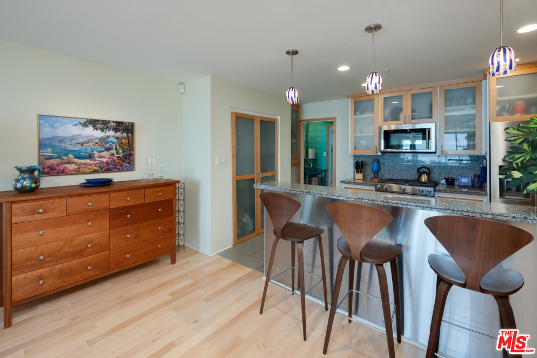 4403 Ocean Front Walk, Unit 204 Marina del Rey, CA 90292 - Photo 6 of 41