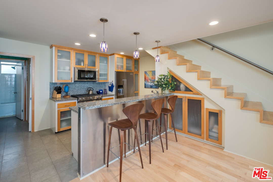 4403 Ocean Front Walk, Unit 204 Marina del Rey, CA 90292 - Photo 8 of 41