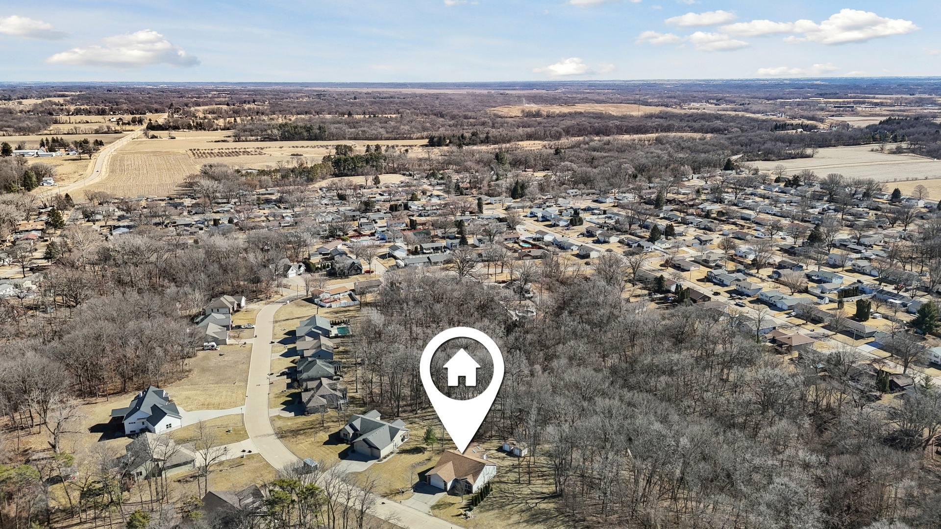 728 10th Ave Court Hampton, IL 61256 - Photo 33 of 35 an aerial view of a highlighted house