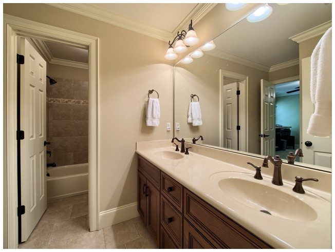 9709 Bailey Grove Court Raleigh, NC 27613 - Photo 19 of 25 2nd floor hall bathroom can be accessed from hallway or bedroom. Bathroom