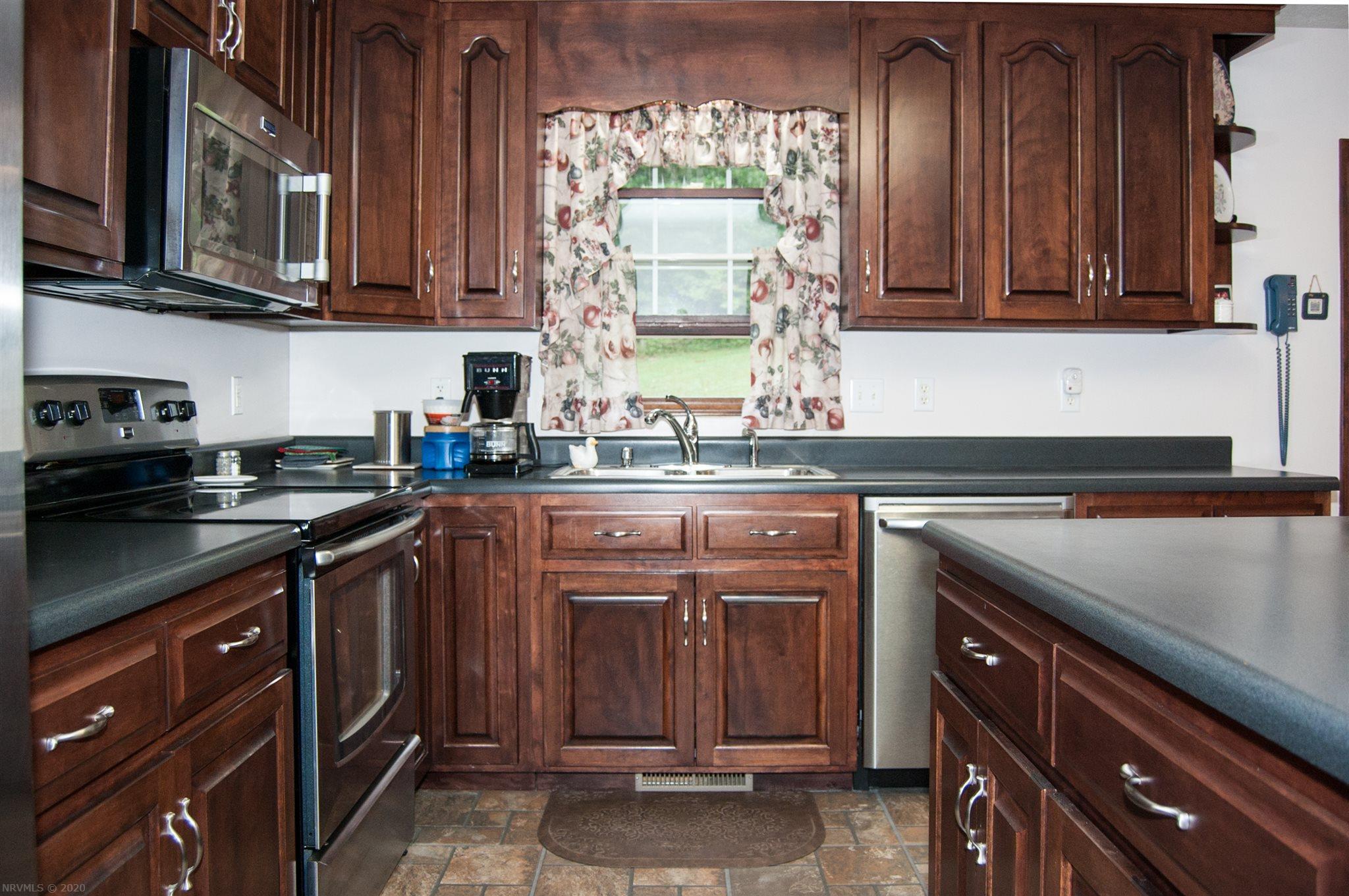 2900 Pilot Road Christiansburg, VA 24073 - Photo 31 of 59 Gallery Image 31