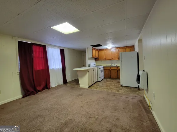 a view of utility room