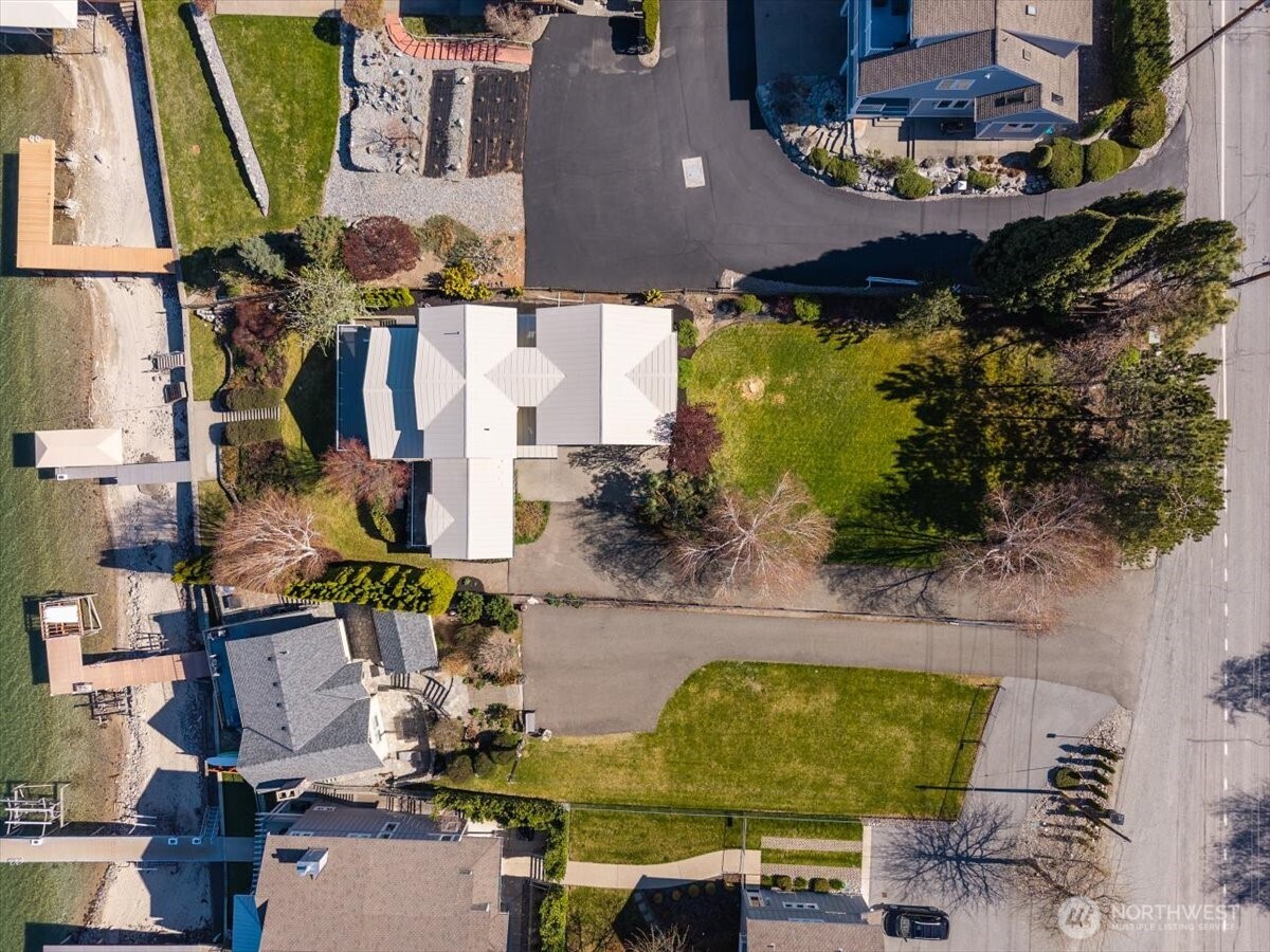 1606 South Lakeshore Road Chelan, WA 98816 - Photo 6 of 39