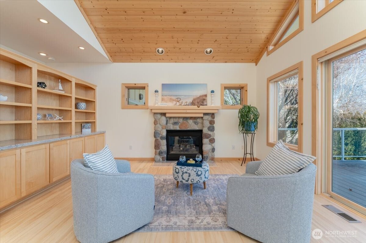 1606 South Lakeshore Road Chelan, WA 98816 - Photo 9 of 39