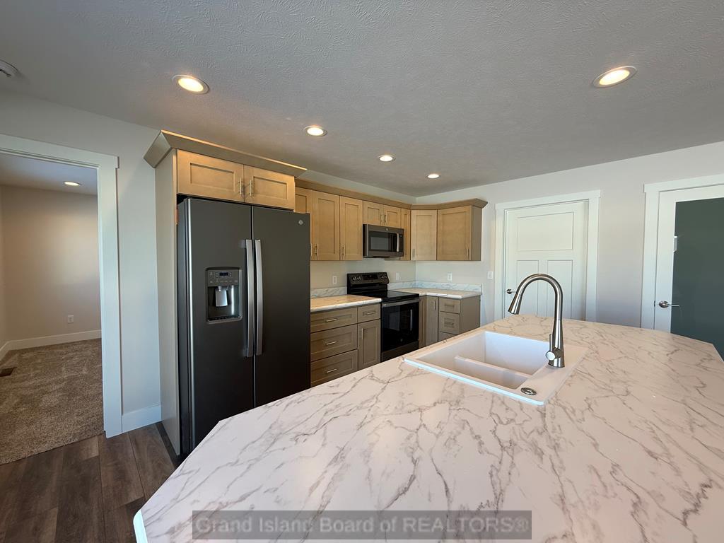 514 8th Street Phillips, NE 68865 - Photo 7 of 24 Gallery Image 7