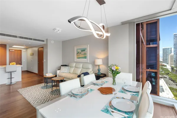 $4,950 | 1555 Kapiolani Boulevard, Unit 1612, Honolulu, HI 96814