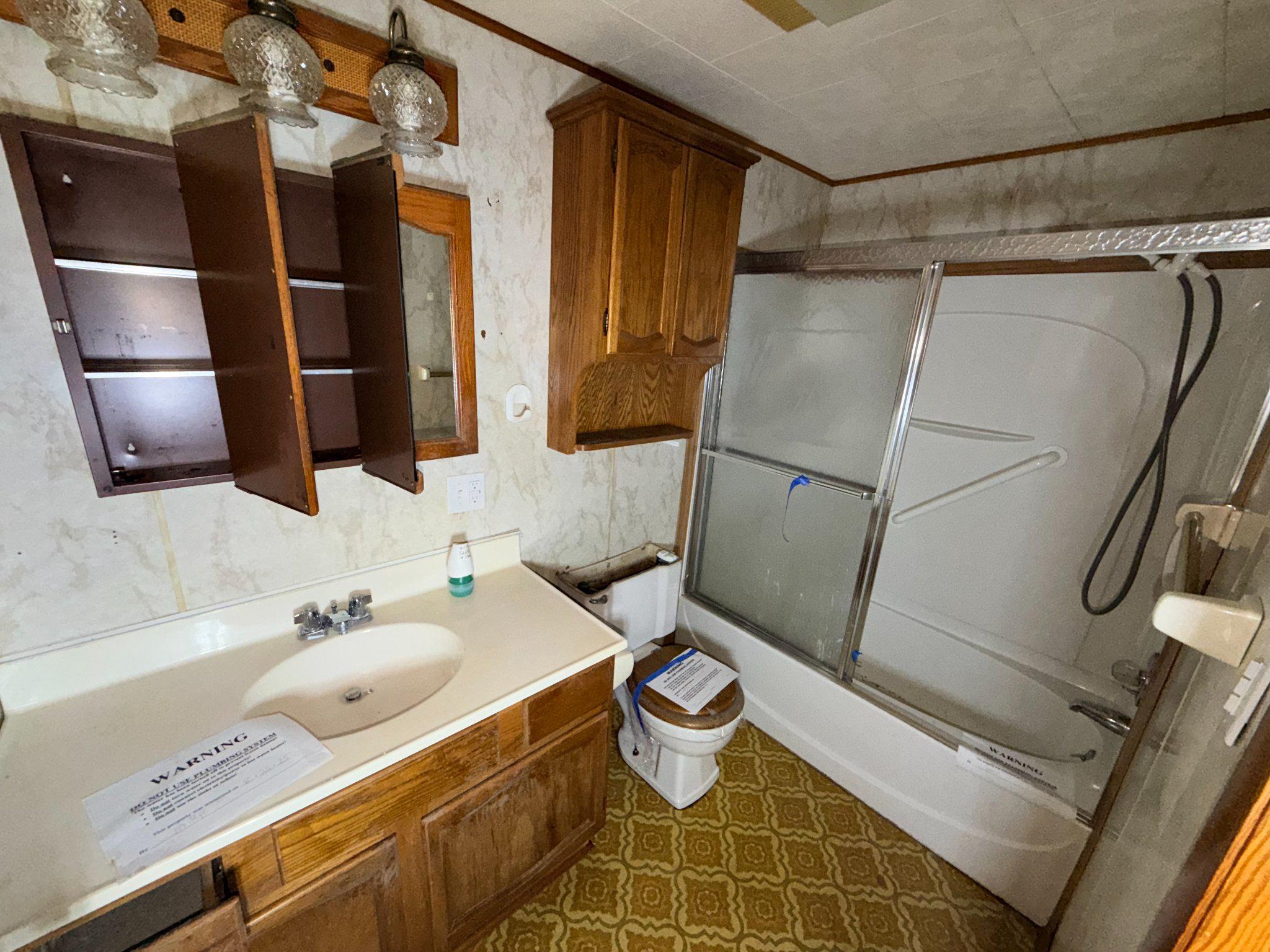 18705 Temperance Row Barton, MD 21521 - Photo 30 of 62 Bath convenient to kitchen.