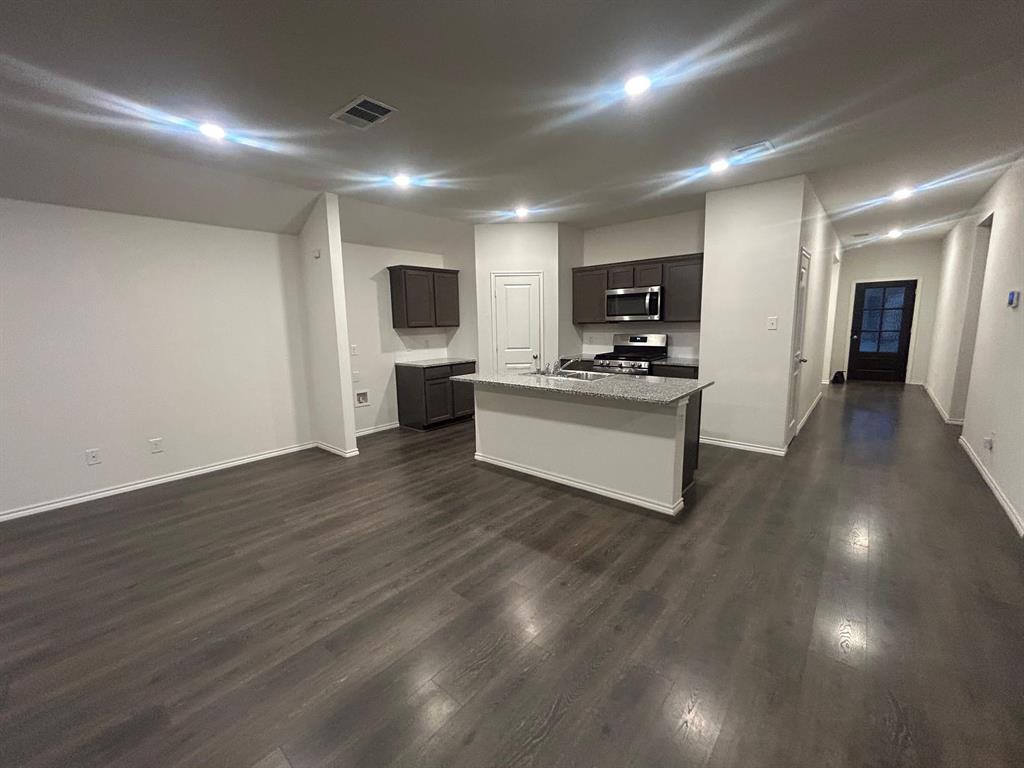 1117 Rountree Court Celina, TX 75009 - Photo 6 of 17