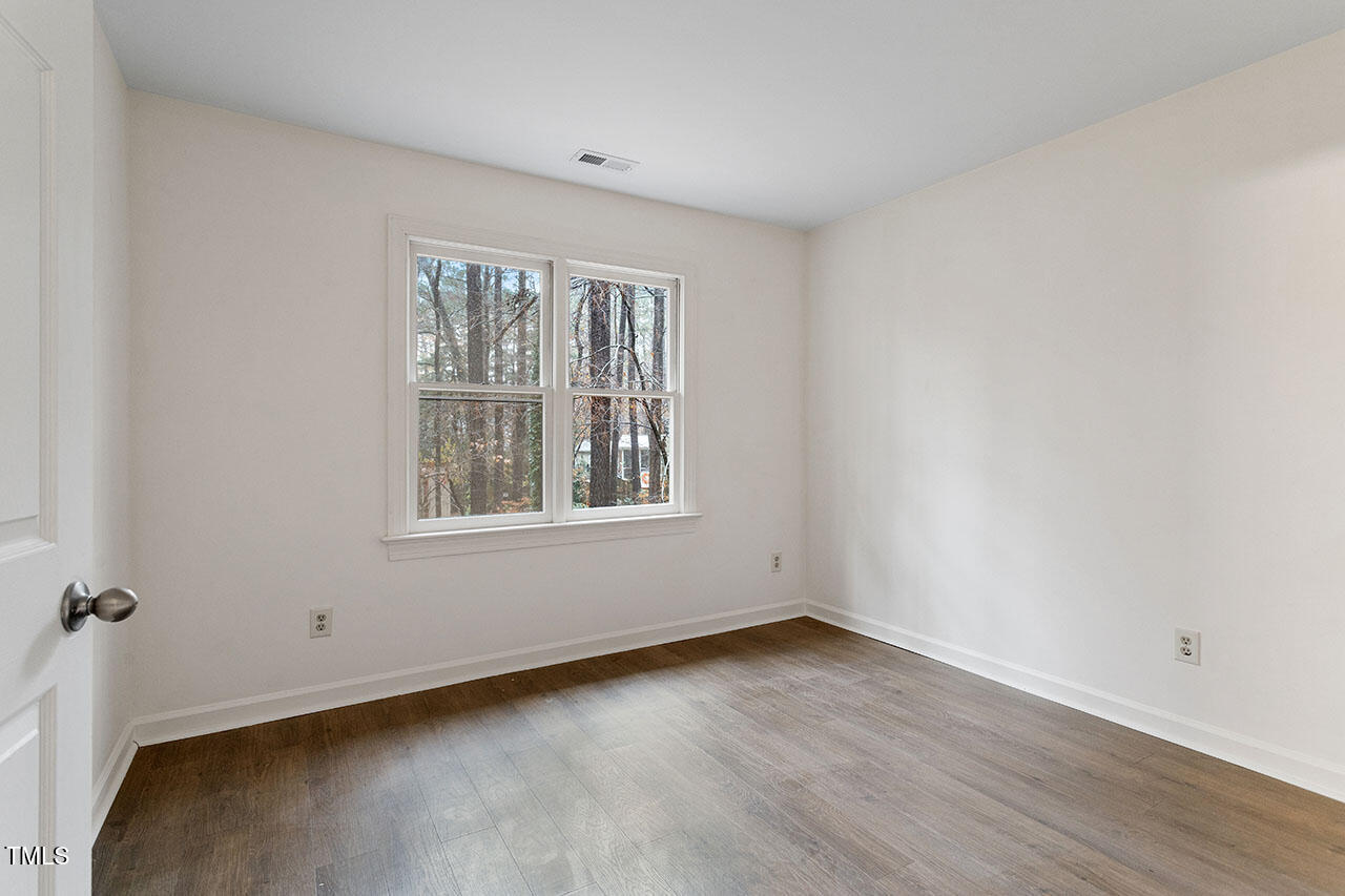 8 Bay Ridge Court Durham, NC 27707 - Photo 28 of 34 8 Bay Ridge Court_27