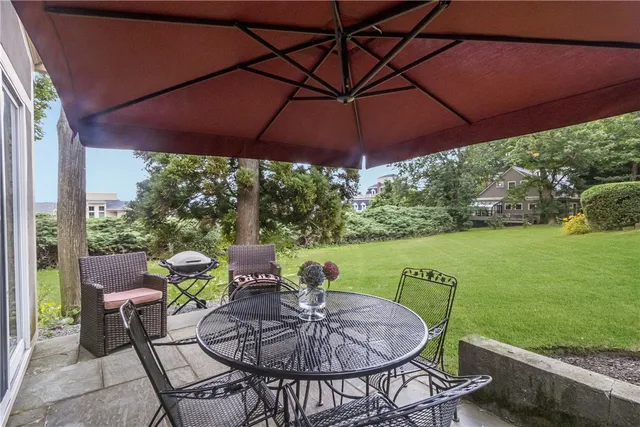 $2,300 | 428 Gibbs Avenue, Unit 4, Newport, RI 02840