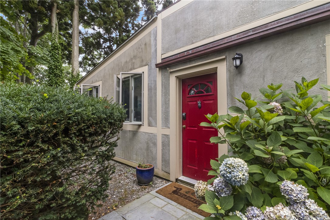 428 Gibbs Avenue, Unit 4 Newport, RI 02840 - Photo 17 of 23