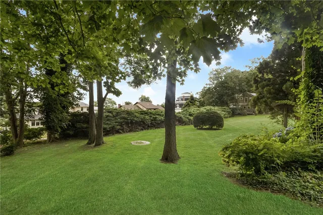 $2,300 | 428 Gibbs Avenue, Unit 4, Newport, RI 02840