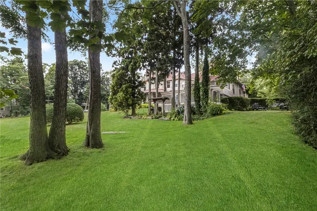 $2,300 | 428 Gibbs Avenue, Unit 4, Newport, RI 02840