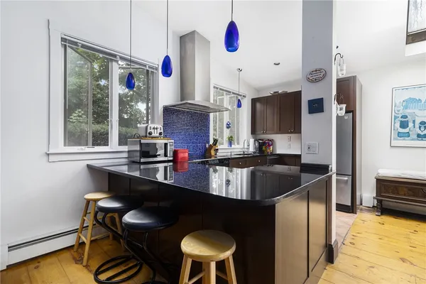 $2,300 | 428 Gibbs Avenue, Unit 4, Newport, RI 02840