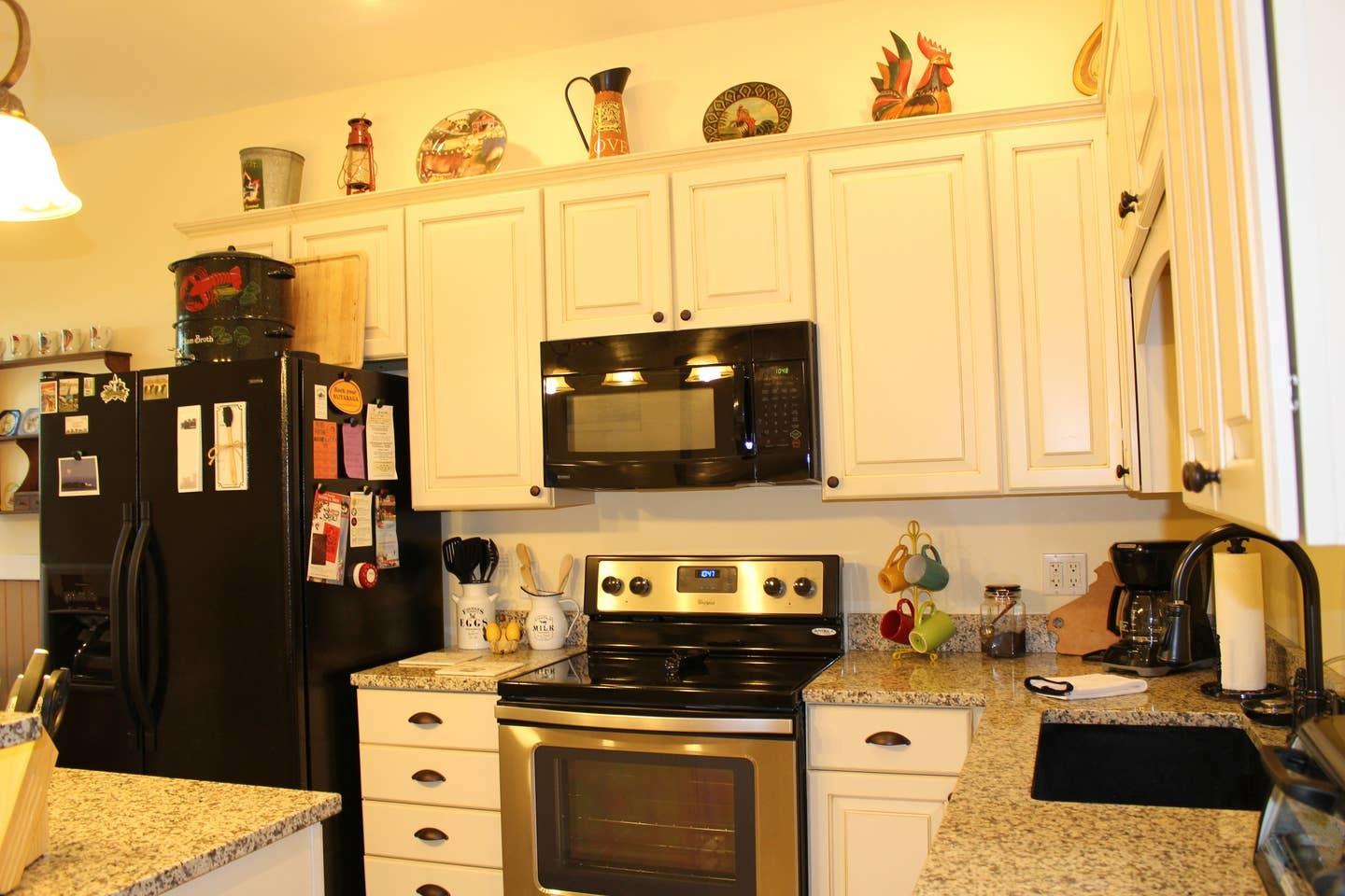 19-21 Grove Street Rockland, ME 04841 - Photo 13 of 27 Kitchen2