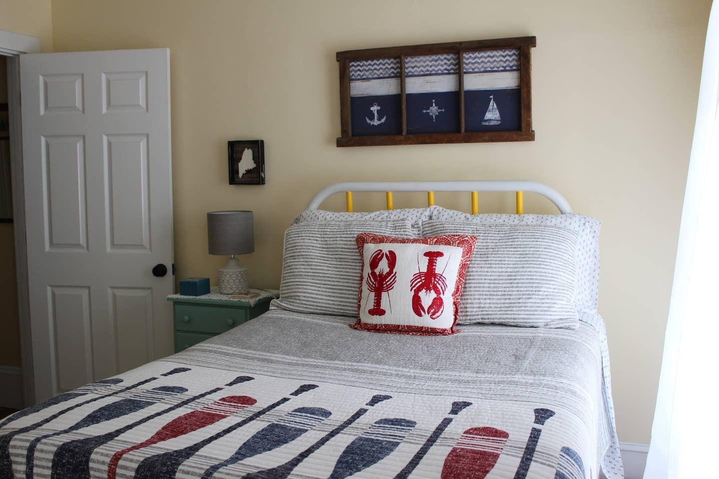 19-21 Grove Street Rockland, ME 04841 - Photo 25 of 27 Bedroom