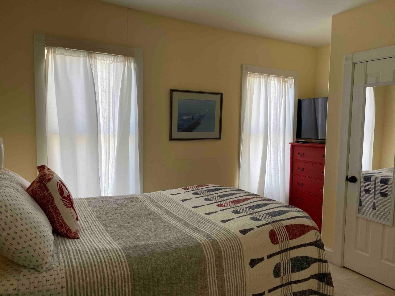 19-21 Grove Street Rockland, ME 04841 - Photo 26 of 27 Bedroom2