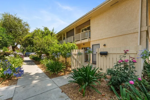 $670,000 | 18411 Strathern Street, Unit 1, Reseda, CA 91335